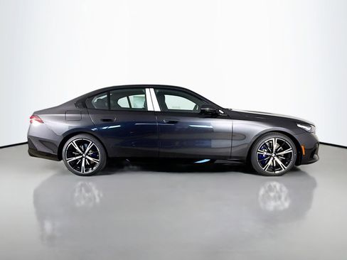 New 2026 BMW 540i xDrive w/ M Sport Package AWD/4WD image 8