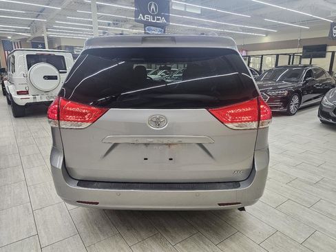 Used 2014 Toyota Sienna XLE FWD image 7