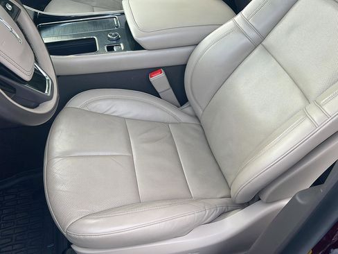Used 2022 Lincoln Aviator Grand Touring w/ Equipment Group 301A AWD/4WD image 32