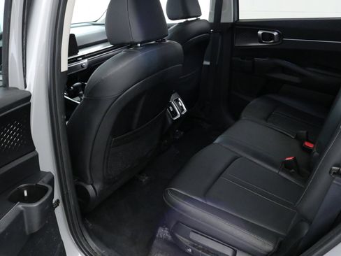 Used 2024 Kia Sorento S w/ Panoramic Sunroof Package image 26