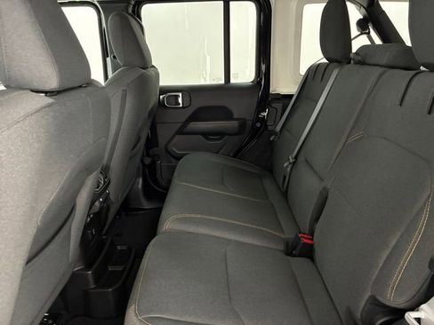 Used 2025 Jeep Wrangler Unlimited Sahara w/ Safety Group image 18