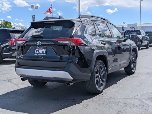 Used 2022 Toyota RAV4 Adventure AWD/4WD image 3