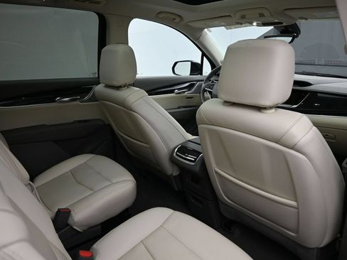 Certified 2023 Cadillac XT6 Premium Luxury w/ Technology Package AWD/4WD image 39
