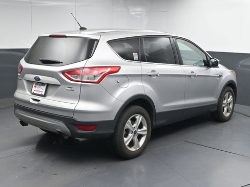 Used 2015 Ford Escape SE image 8