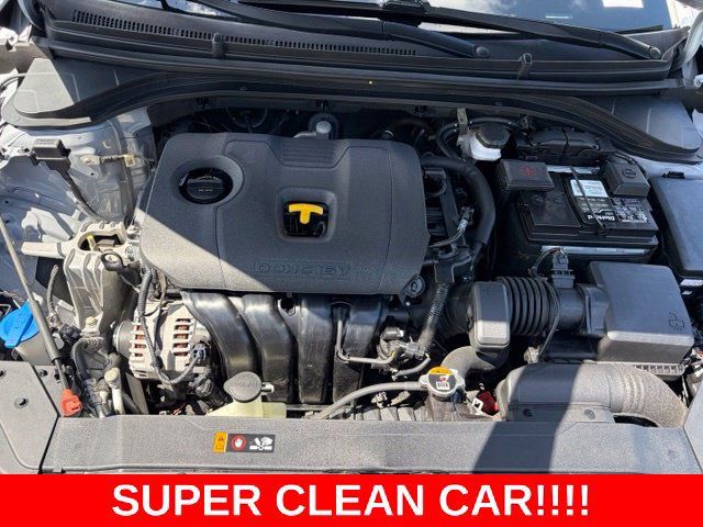 Used 2020 Hyundai Elantra Limited FWD image 11