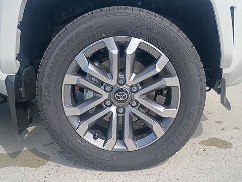 Used 2026 Toyota 4Runner Limited AWD/4WD image 22