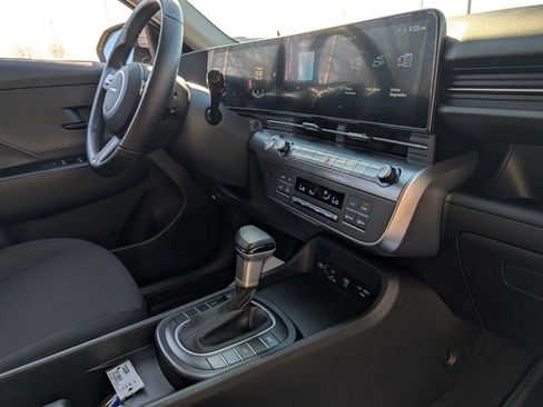 Used 2024 Hyundai Kona SEL image 23