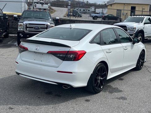Used 2024 Honda Civic Sport image 3