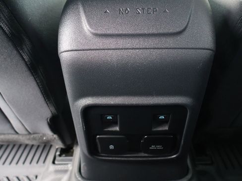 Used 2023 Ford Bronco Big Bend w/ Sasquatch Package image 26