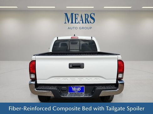 Used 2018 Toyota Tacoma SR5 RWD image 5