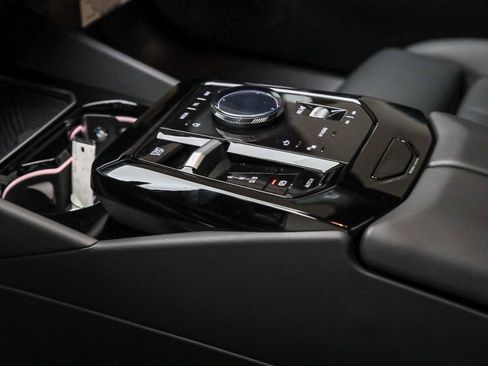 Used 2026 BMW i5 eDrive40 w/ M Sport Package image 24