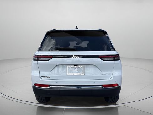 New 2025 Jeep Grand Cherokee Limited image 3