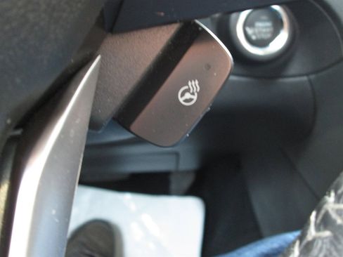 Used 2020 Subaru Ascent Limited w/ Technology Package image 19