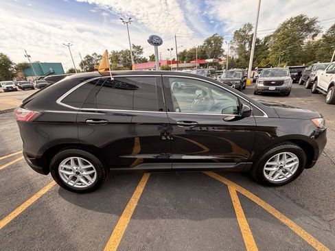 Certified 2024 Ford Edge SEL image 9