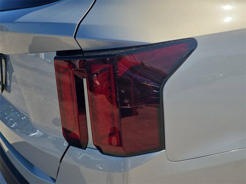 New 2026 Kia Sorento LX image 11