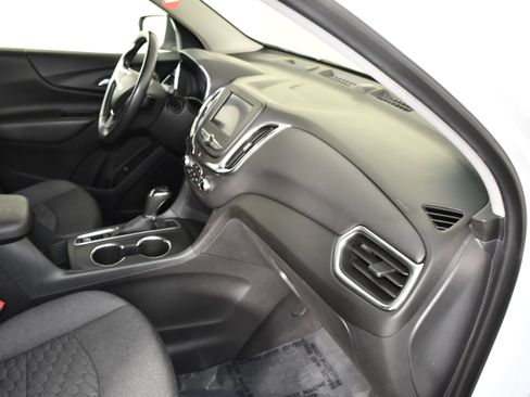 Used 2020 Chevrolet Equinox LT AWD/4WD image 40