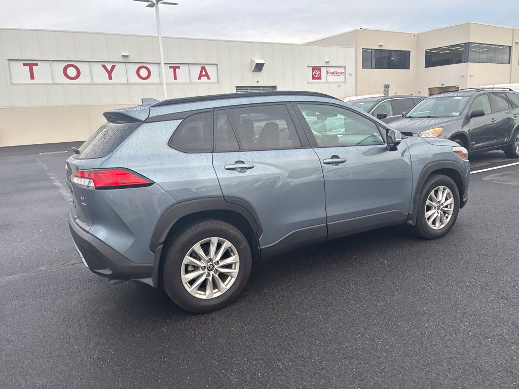 Certified 2024 Toyota Corolla Cross LE w/ Moonroof Package AWD/4WD image 8