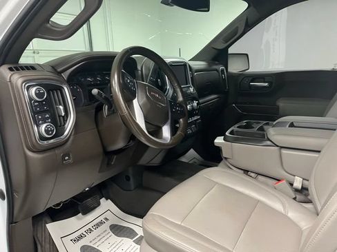 Used 2020 GMC Sierra 1500 SLT w/ X31 Off-Road Package AWD/4WD image 18