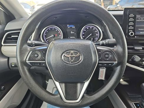 Used 2021 Toyota Camry LE image 31