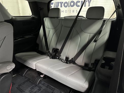 Used 2025 Hyundai Palisade SEL AWD/4WD image 24