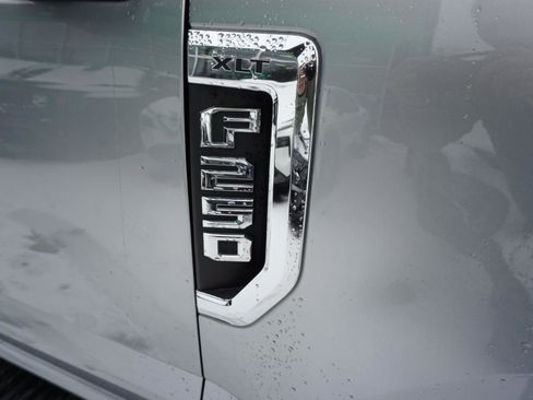Used 2020 Ford F250 XLT image 4