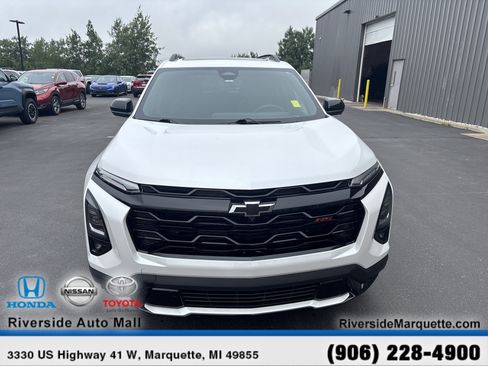 Used 2025 Chevrolet Equinox RS w/ Safety and Technology Package AWD/4WD image 2
