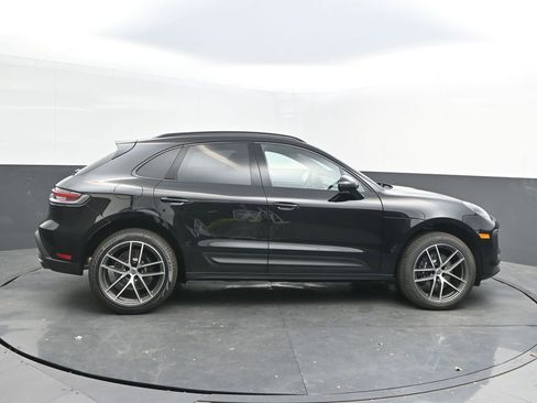 New 2026 Porsche Macan image 8