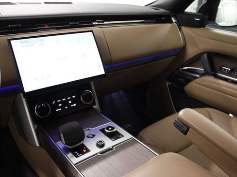 Certified 2023 Land Rover Range Rover SE AWD/4WD image 27
