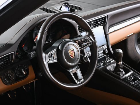 Used 2019 Porsche 911 Targa 4 GTS AWD/4WD image 15