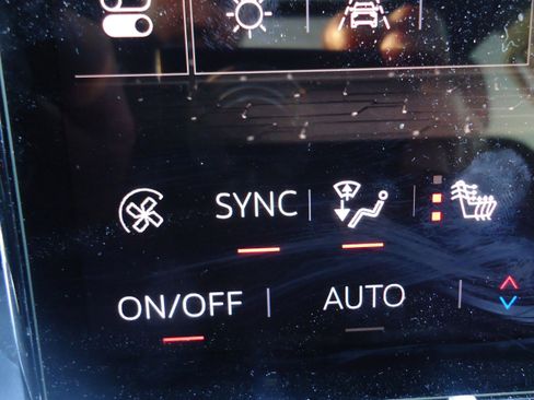 Used 2024 GMC Acadia Denali w/ Super Cruise Package image 18