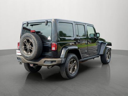 Used 2017 Jeep Wrangler Unlimited Sahara AWD/4WD image 7