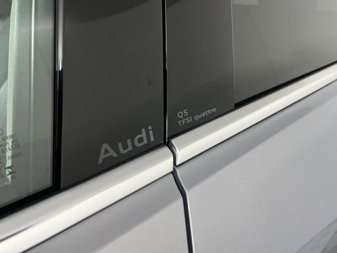 Used 2025 Audi Q5 Premium w/ 19" Wheel Package image 5