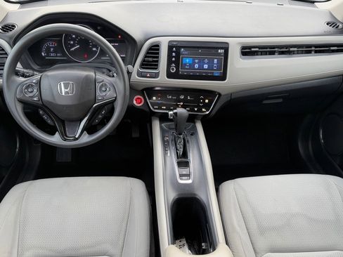 Used 2021 Honda HR-V EX image 12