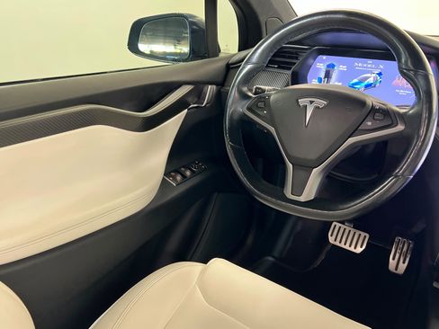 Used 2021 Tesla Model X Performance image 12