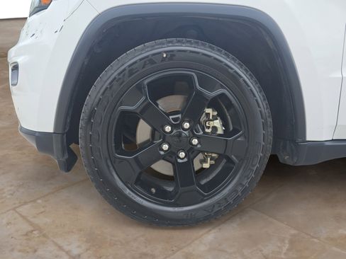 Used 2021 Jeep Grand Cherokee Freedom Edition image 28