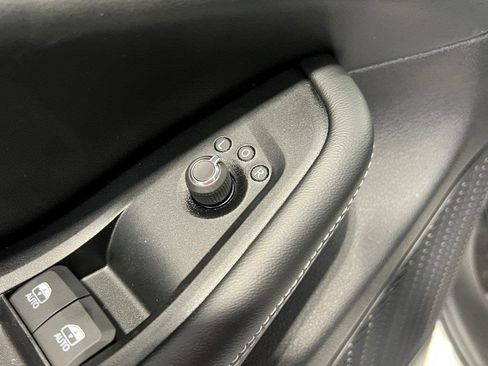 New 2025 Jeep Grand Cherokee Laredo w/ Luxury Tech Group I image 24