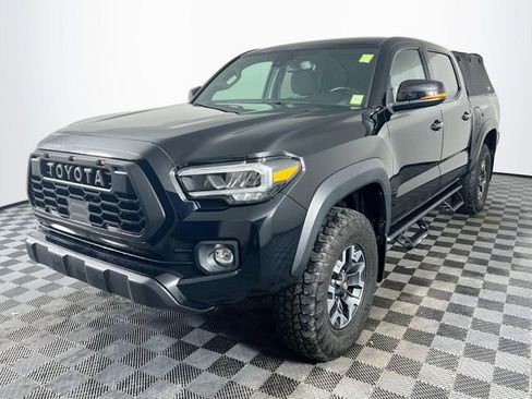 Used 2021 Toyota Tacoma TRD Off-Road w/ Technology Package AWD/4WD image 2