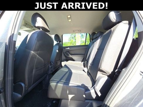 Used 2020 Volkswagen Tiguan SE FWD image 8