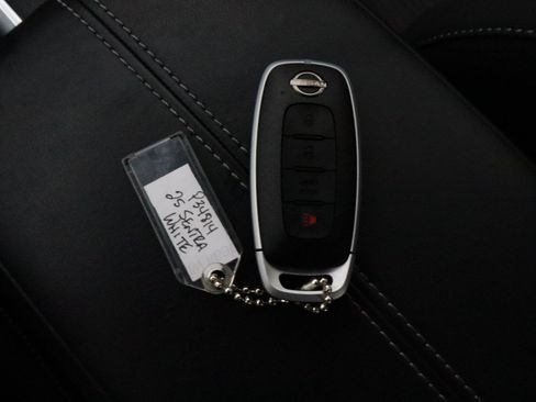 Used 2025 Nissan Sentra SV FWD image 27