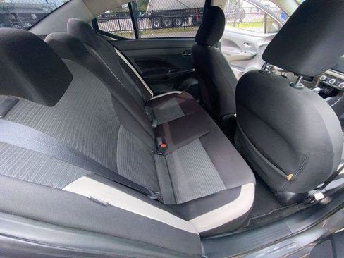 Used 2021 Nissan Versa SV FWD image 28