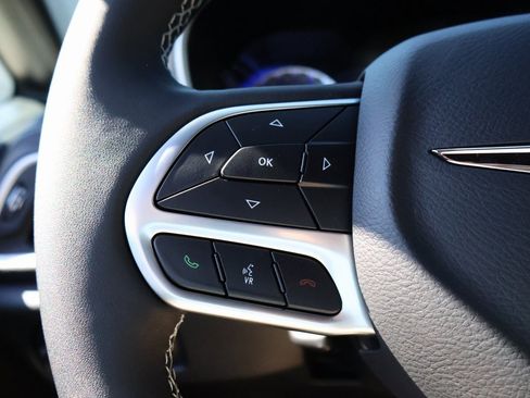 New 2026 Chrysler Pacifica Select image 25