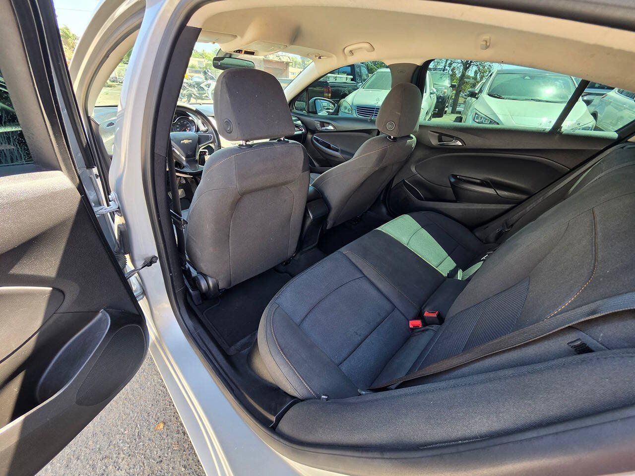 Used 2018 Chevrolet Cruze LS FWD image 23