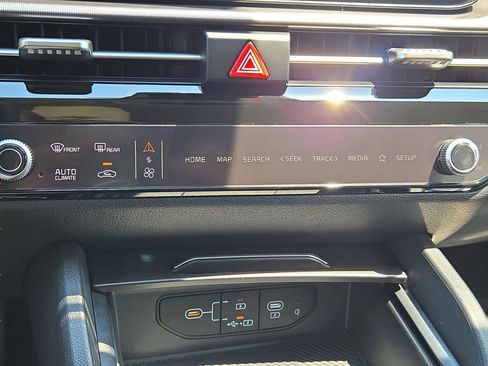 New 2026 Kia Sportage EX w/ EX Panoramic Sunroof Package image 26