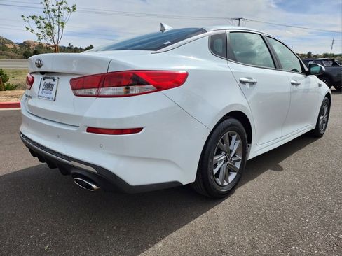 Used 2019 Kia Optima LX image 4