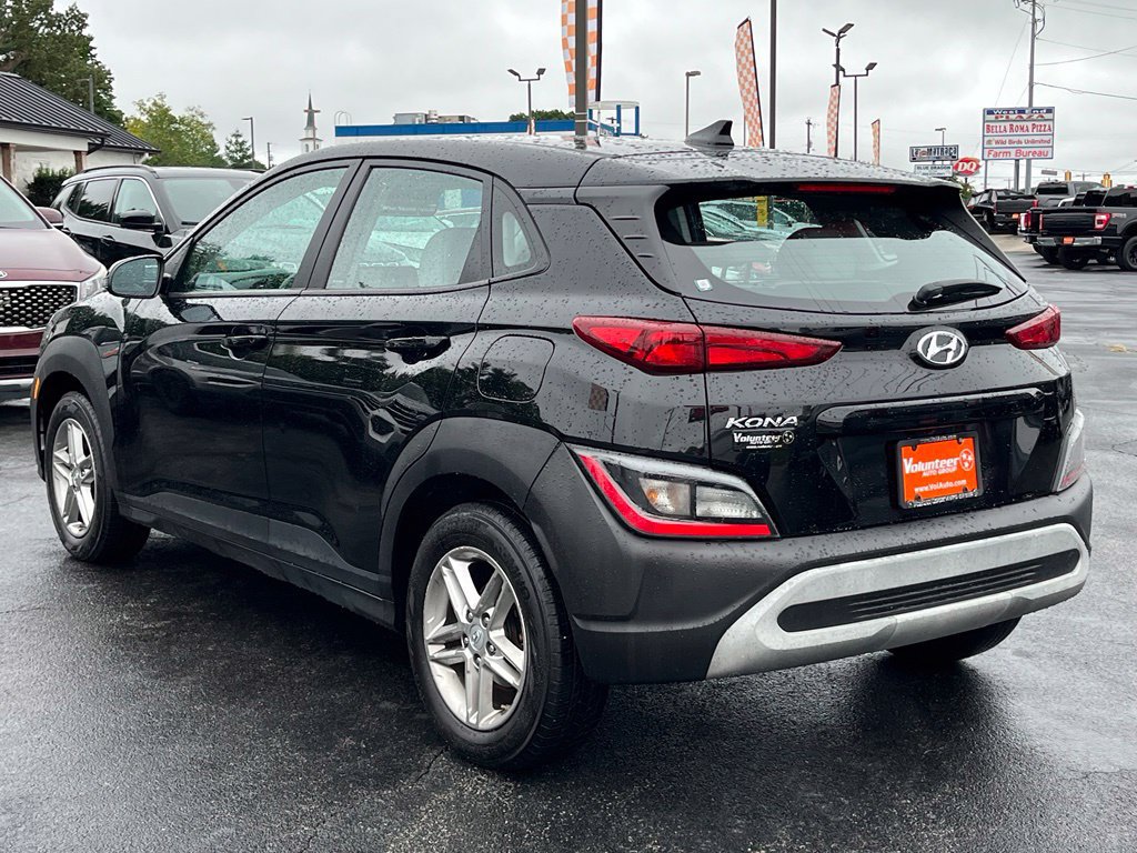 Used 2023 Hyundai Kona SE w/ Cargo Package FWD image 7