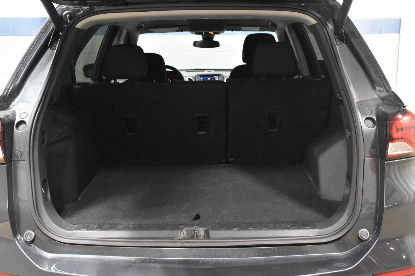 Used 2023 Chevrolet Equinox LT FWD image 24
