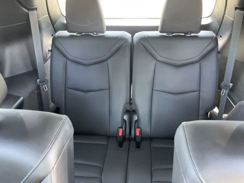 Used 2024 Cadillac XT6 Premium Luxury w/ LPO, Floor Liner Package AWD/4WD image 19