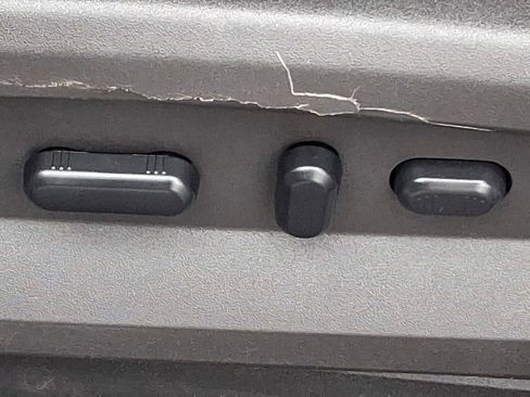 Used 2013 Ford Edge SEL image 23