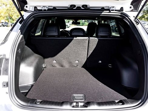 New 2026 Jeep Compass Latitude image 21