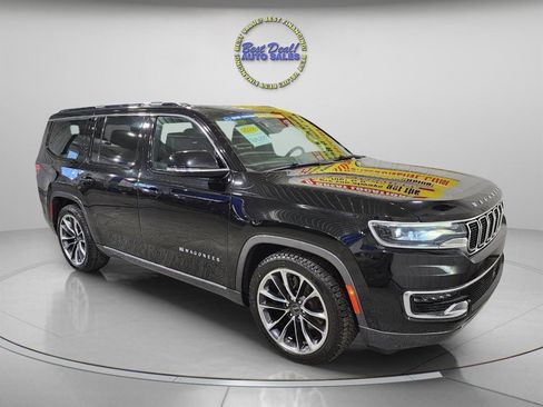 Used 2022 Jeep Wagoneer Series III w/ Premium Group I AWD/4WD image 8